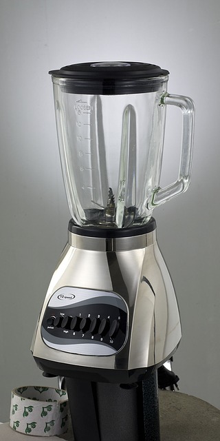 Several Tips for purchasing and maintaining the juice blender