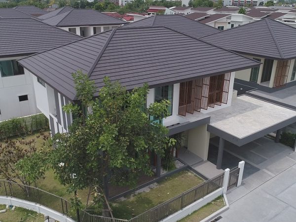Modern roof for modern house SCG Prestige X Shield